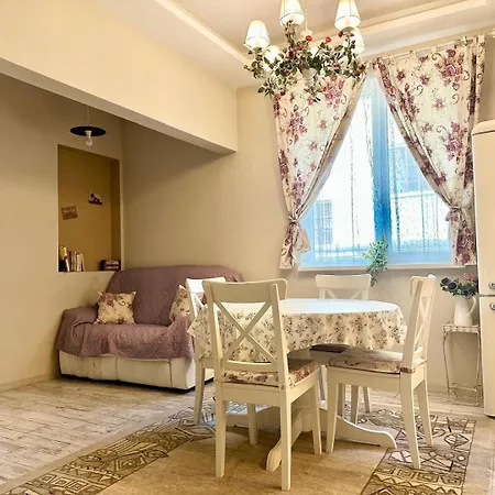 Cosy, 2bdr Flat In The Heart Of Old Апартамент