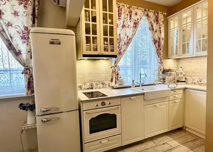 Cosy, 2bdr Flat In The Heart Of Old *