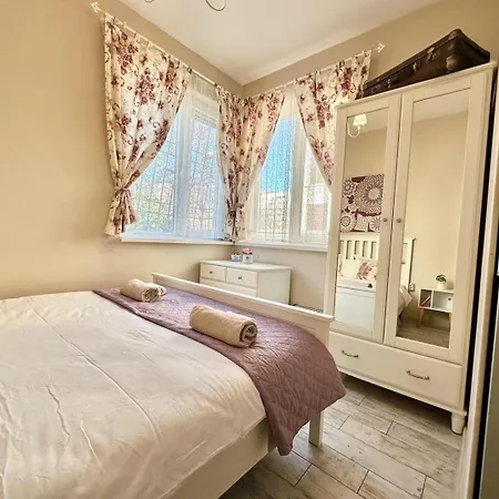 Cosy, 2bdr Flat In The Heart Of Old Apartment Sofia