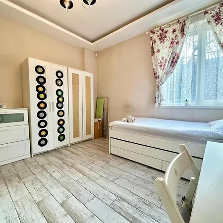 Cosy, 2bdr Flat In The Heart Of Old Sofia