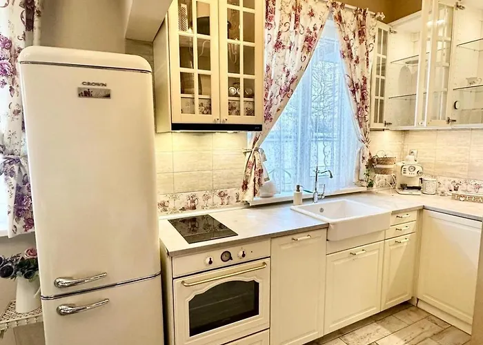 Cosy, 2bdr Flat In The Heart Of Old * София