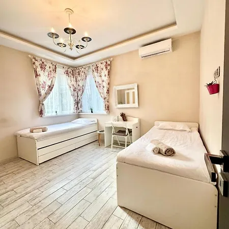 شقة Cosy, 2bdr Flat In The Heart Of Old *