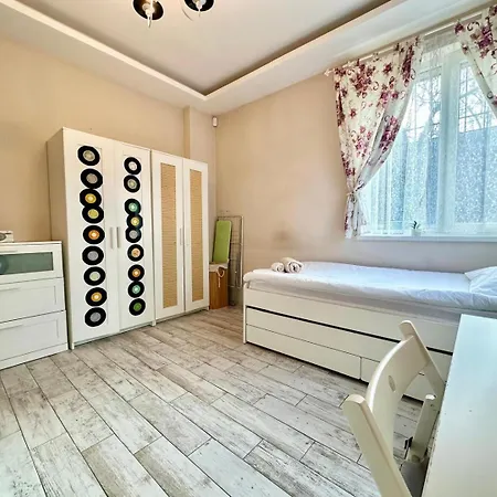 Cosy, 2bdr Flat In The Heart Of Old Apartman *