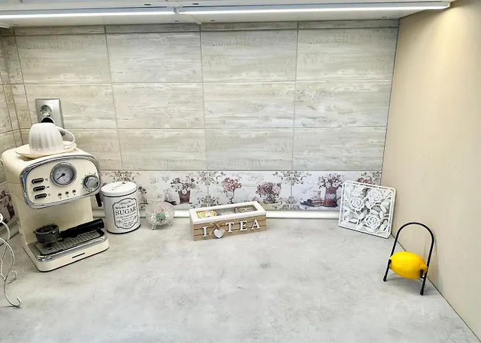 Διαμέρισμα Cosy, 2bdr Flat In The Heart Of Old *